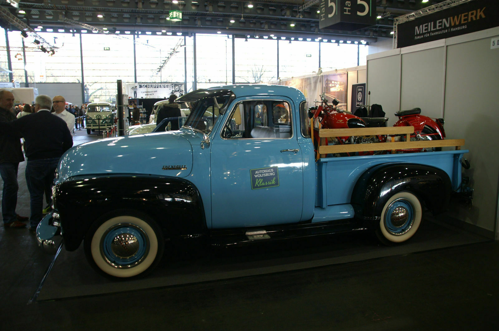 Der Schrottplatz - Spiegelsymmetrisch des Showrooms