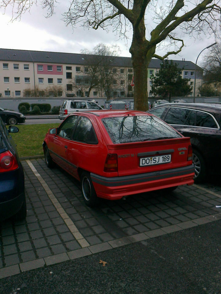 Der Schrottplatz - Spiegelsymmetrisch des Showrooms