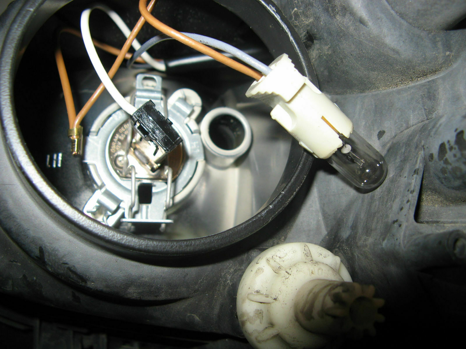 Omega B - FL - Standlichtlampe wechseln