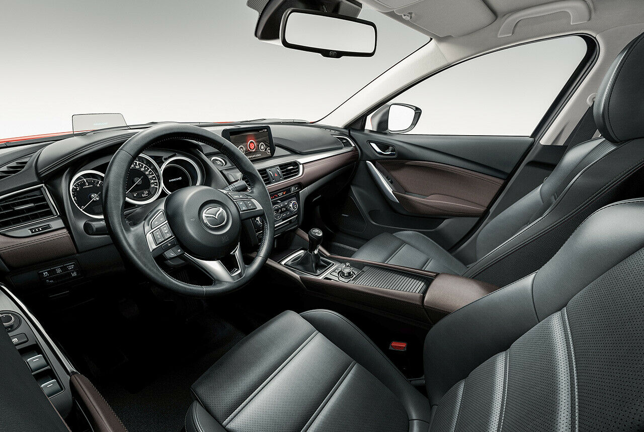 Im Mazda-6-Cockpit sitzt es sich bequemer als bisher