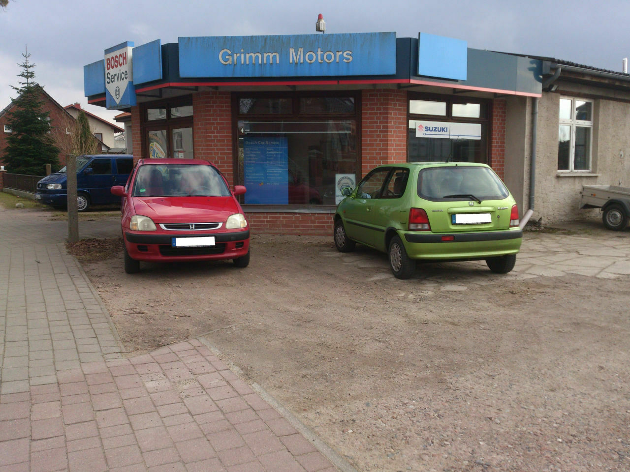 Der Schrottplatz - Spiegelsymmetrisch des Showrooms