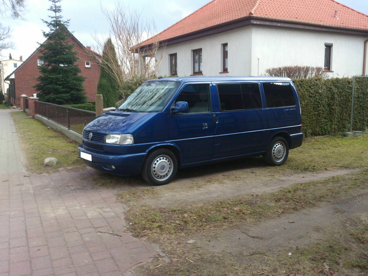 Der Schrottplatz - Spiegelsymmetrisch des Showrooms