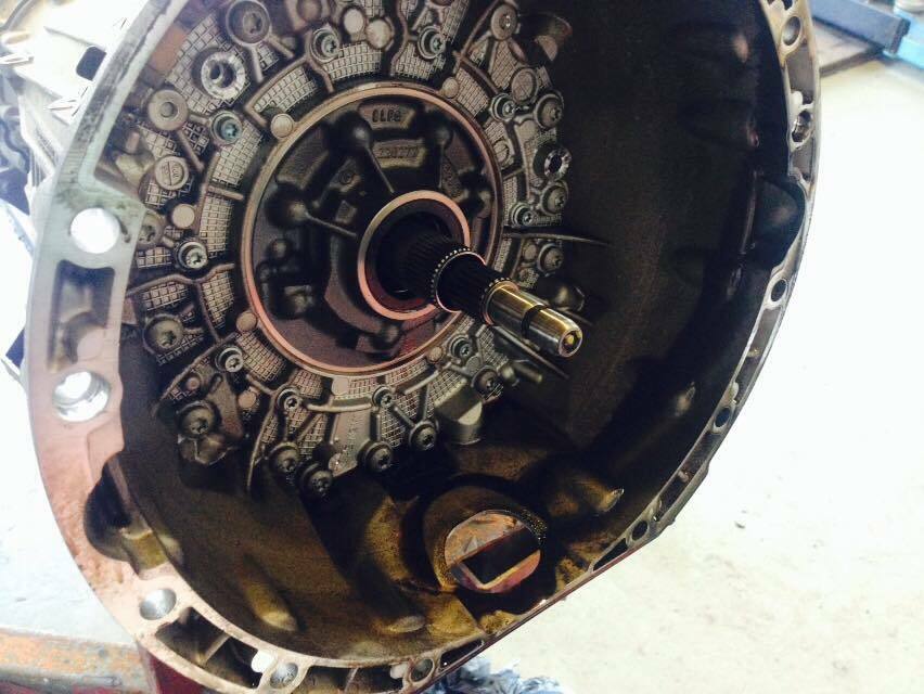 Ölverlust, zwischen Motor und Getriebe W164 300 Diesel/140 kw