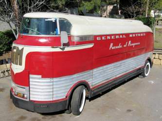 Gm-futurliner-bus