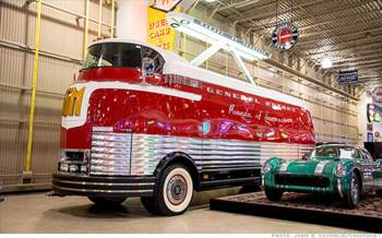 141028110517-gm-futurliner-620xa