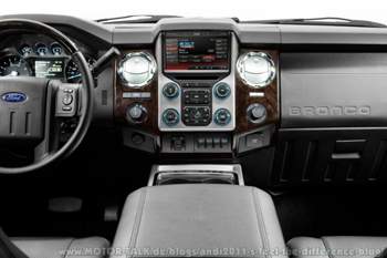 2016-ford-svt-bronco-3-dashboard