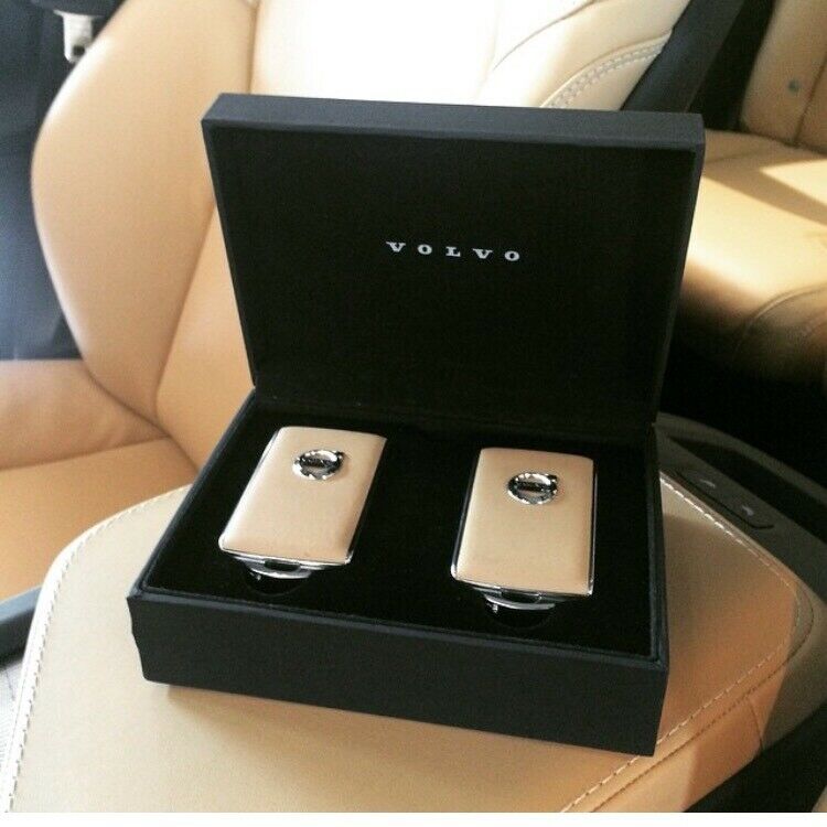 Der XC90 legt sein Tarnkleid ab...