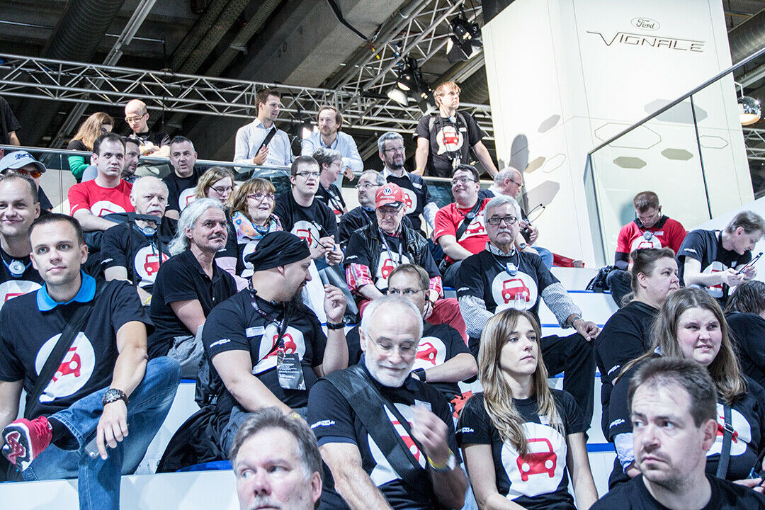 Volles Haus bei Ford