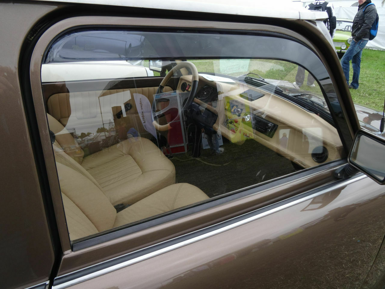 Reality Check Club - Die Off Topic Tropic Bar