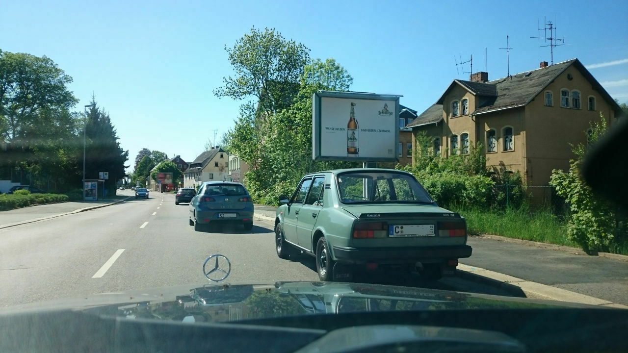 Der Schrottplatz - Spiegelsymmetrisch des Showrooms
