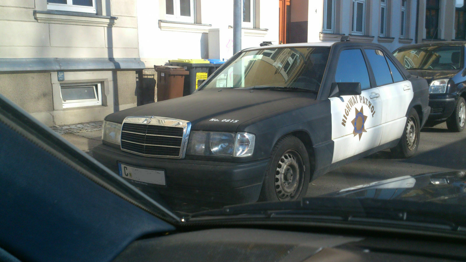 Der Schrottplatz - Spiegelsymmetrisch des Showrooms