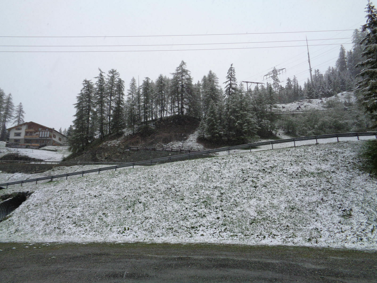 Der Schrottplatz - Spiegelsymmetrisch des Showrooms