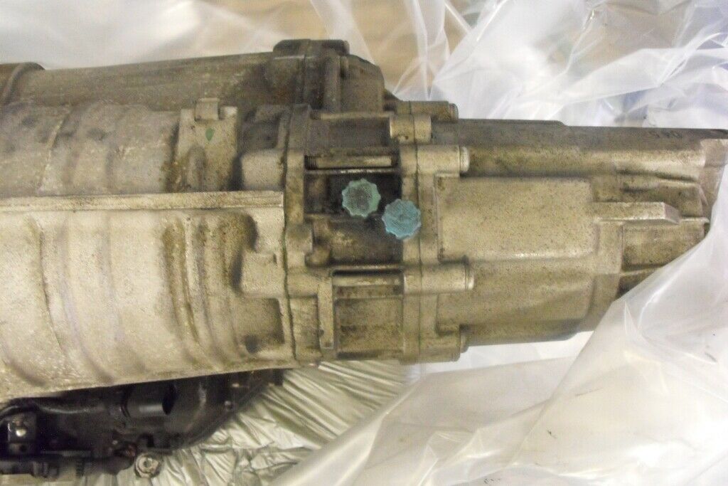 Wasserablaufventil über dem Getriebe wechseln