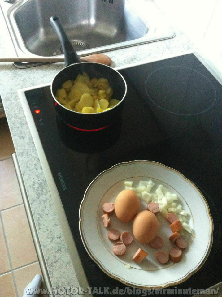 Der Schrottplatz - Spiegelsymmetrisch des Showrooms