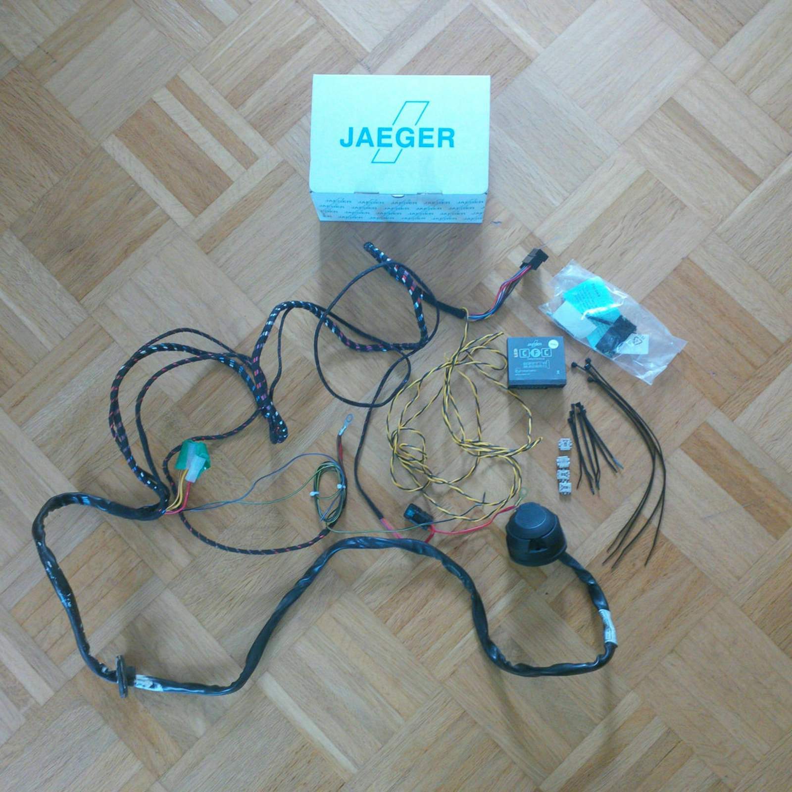 Jaeger 13 Pol. Fahrzeugspezifischer Premium E-Satz Für AnhängerKupplung - 21060534