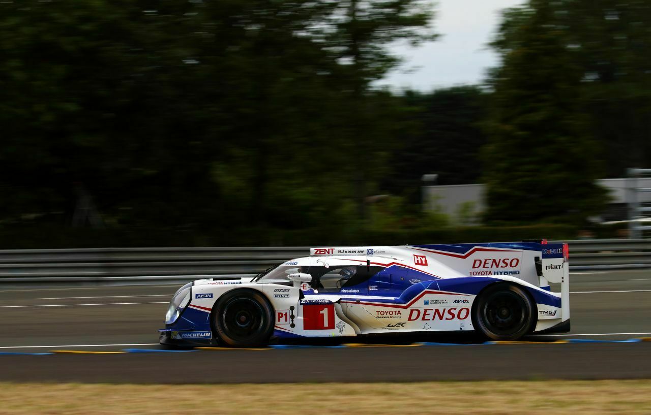Toyota TS040 Hybrid: 2014 f&uuml;hrte Toyota 14 Stunden lang
