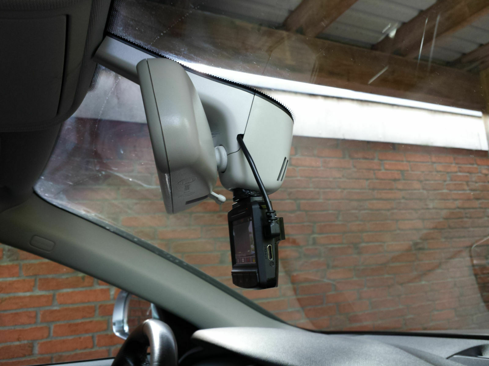 Dashcam in A4 B8 einbauen