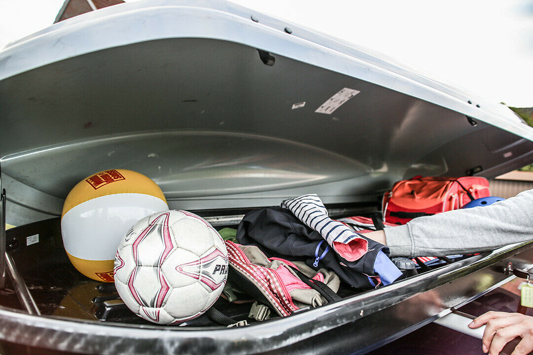 In die Dachbox kommt nur leichtes Gep&auml;ck