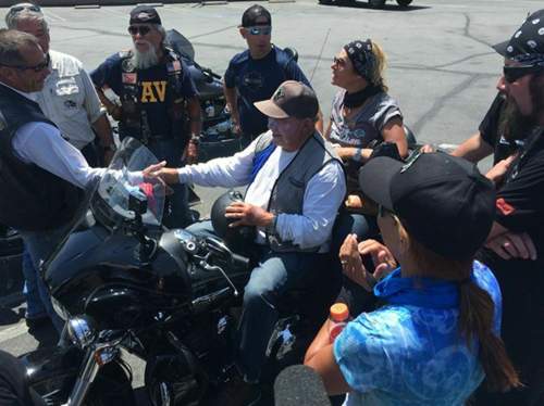 Die Fahrt beendete Shatner auf einem Ersatz-Trike