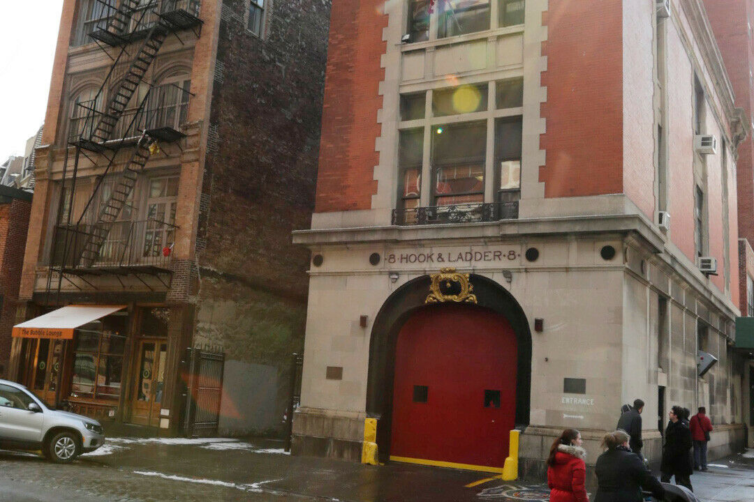 Das "Ladder 8 Feuerwehrhaus" an der Ecke North-Moore-Street und Varick-Street in New-York diente als Vorlage der klassischen Comics