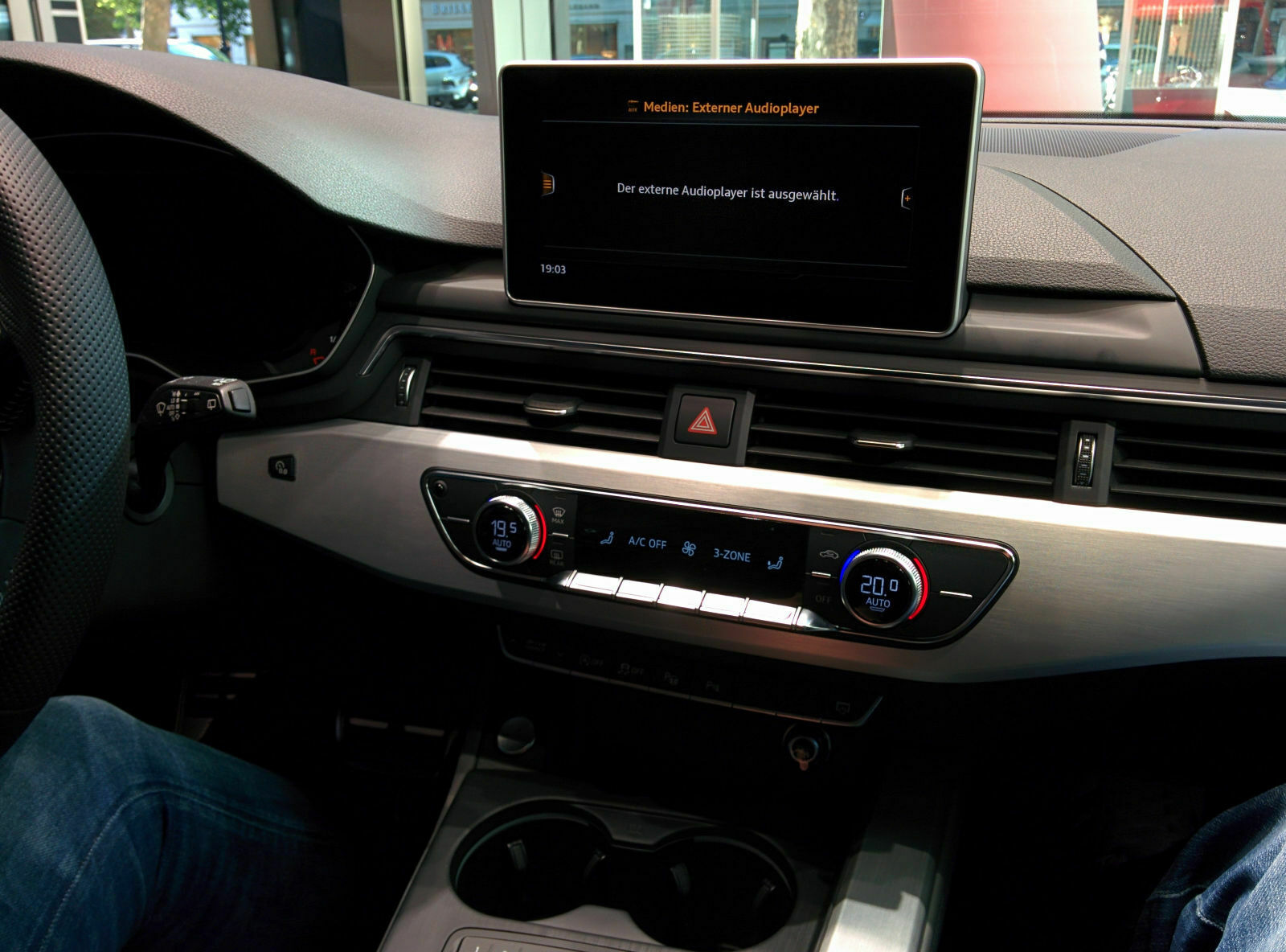 Erste Fotos vom neuen A4 / B9