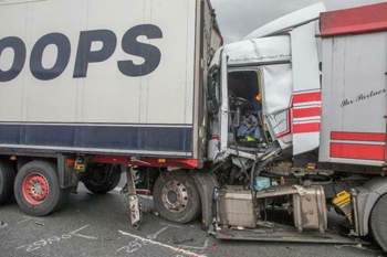 Weiterer-toedlicher-lkw-unfall-auf-der-a2-artikelquer