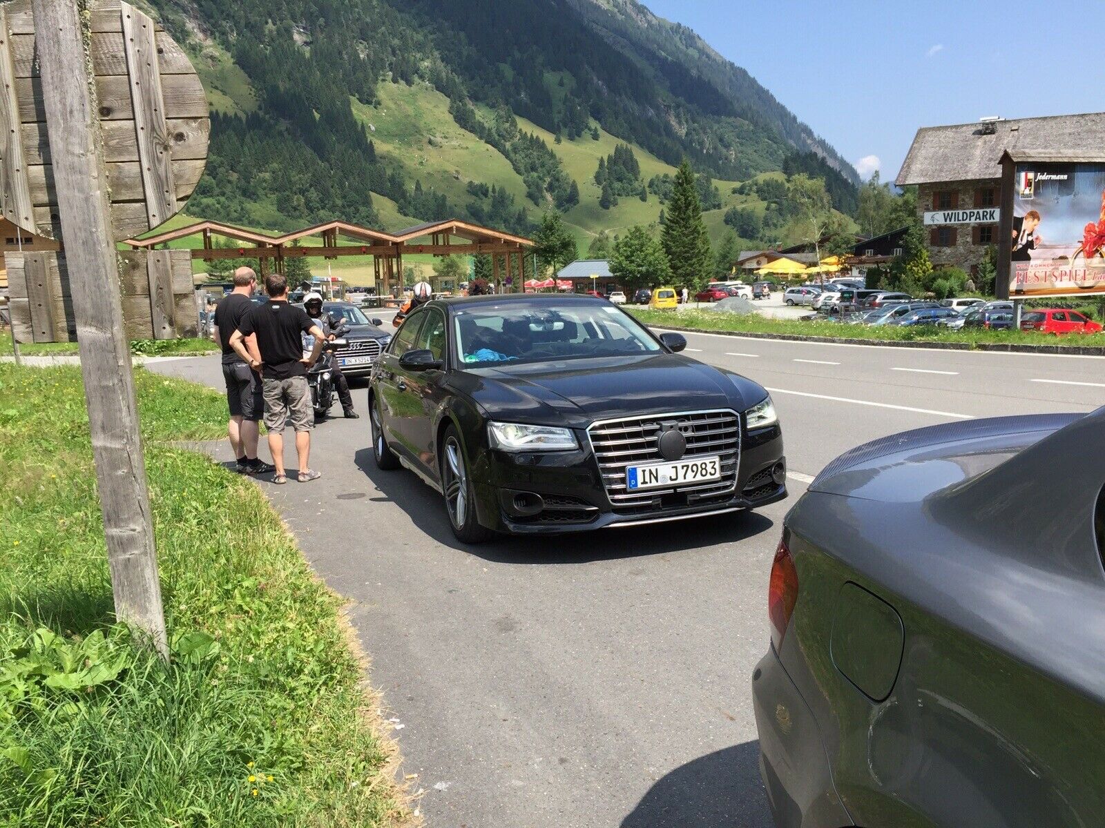 Erste Fotos vom neuen A4 / B9