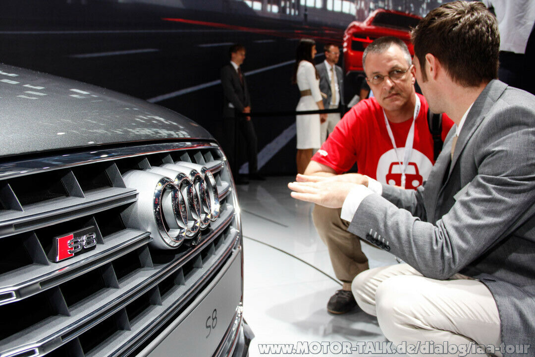 Auf dem Audi-Stand bei der IAA-Tour 2013