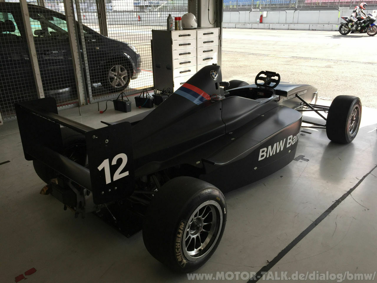 Formel BMW Aussenansicht