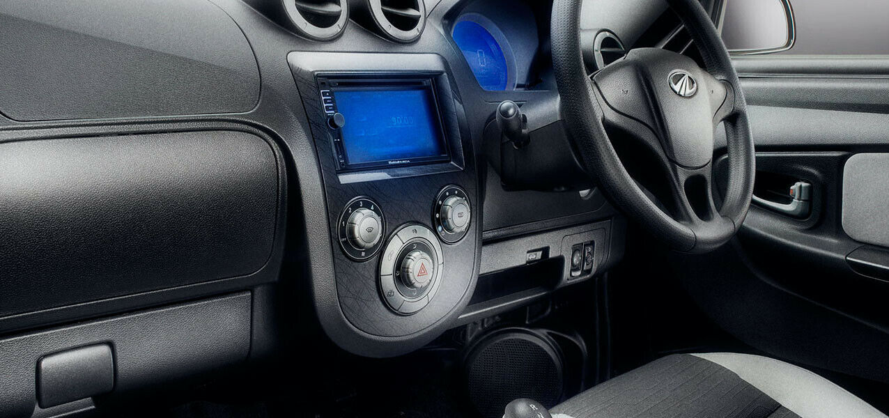 Übersichtlich: Innenraum des Mahindra E20