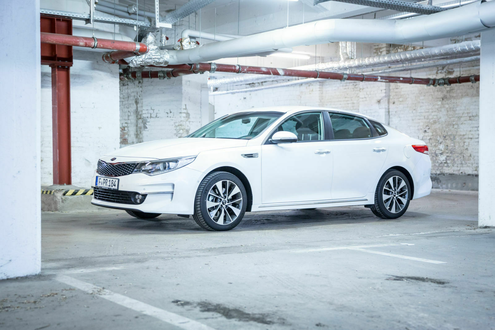 Die Preise beginnen beim Kia Optima bereits bei 24.990 Euro für den 2,0-Liter-Benziner mit 163 PS