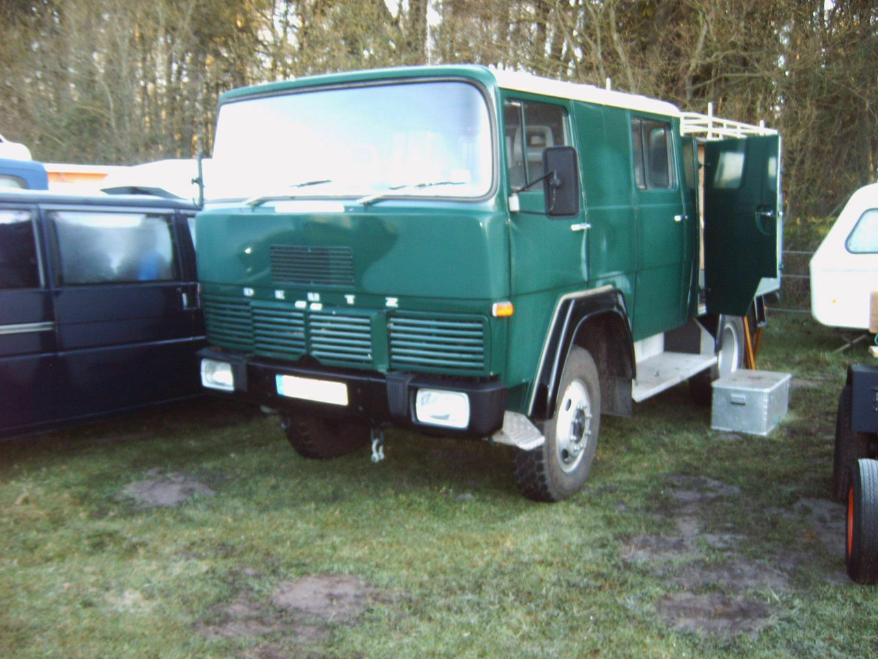 Der Schrottplatz - Spiegelsymmetrisch des Showrooms