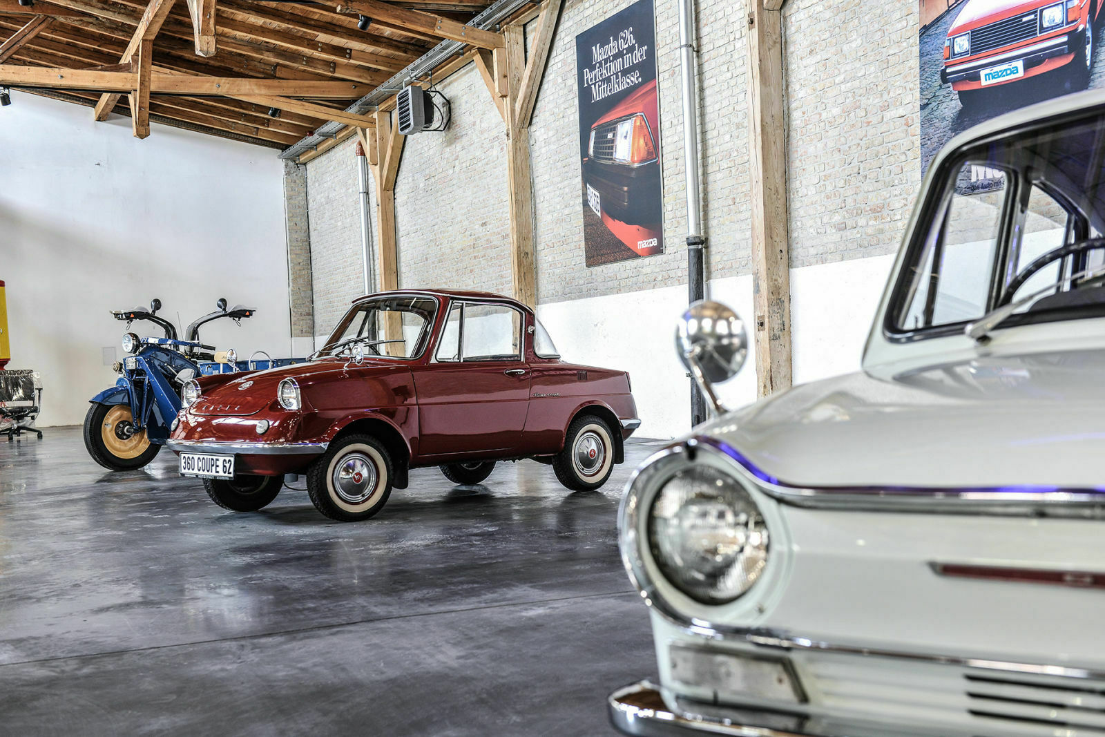 Gehört untrennbar zu Japan: Winzige Autos wie Mazda 360 und Carol