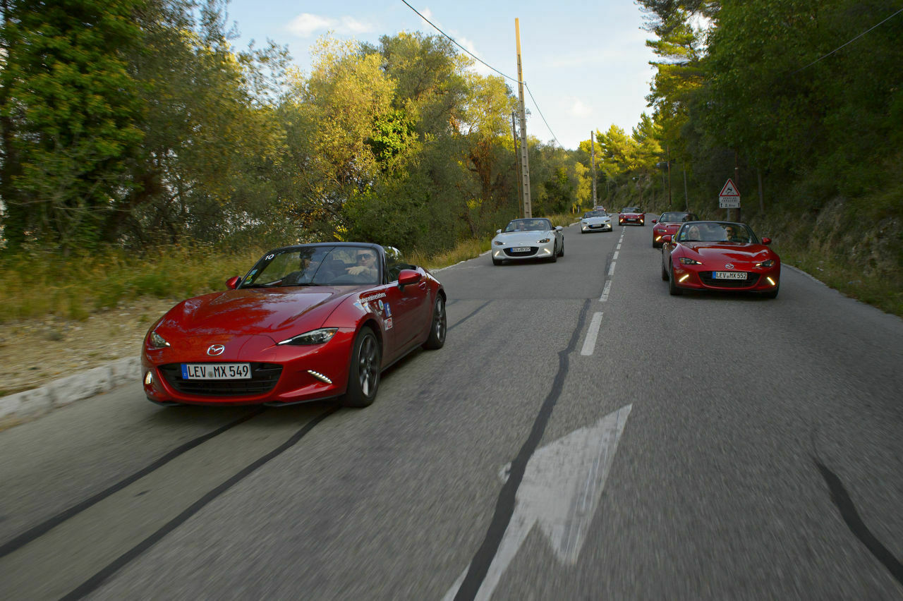 Samu im ersten Wagen