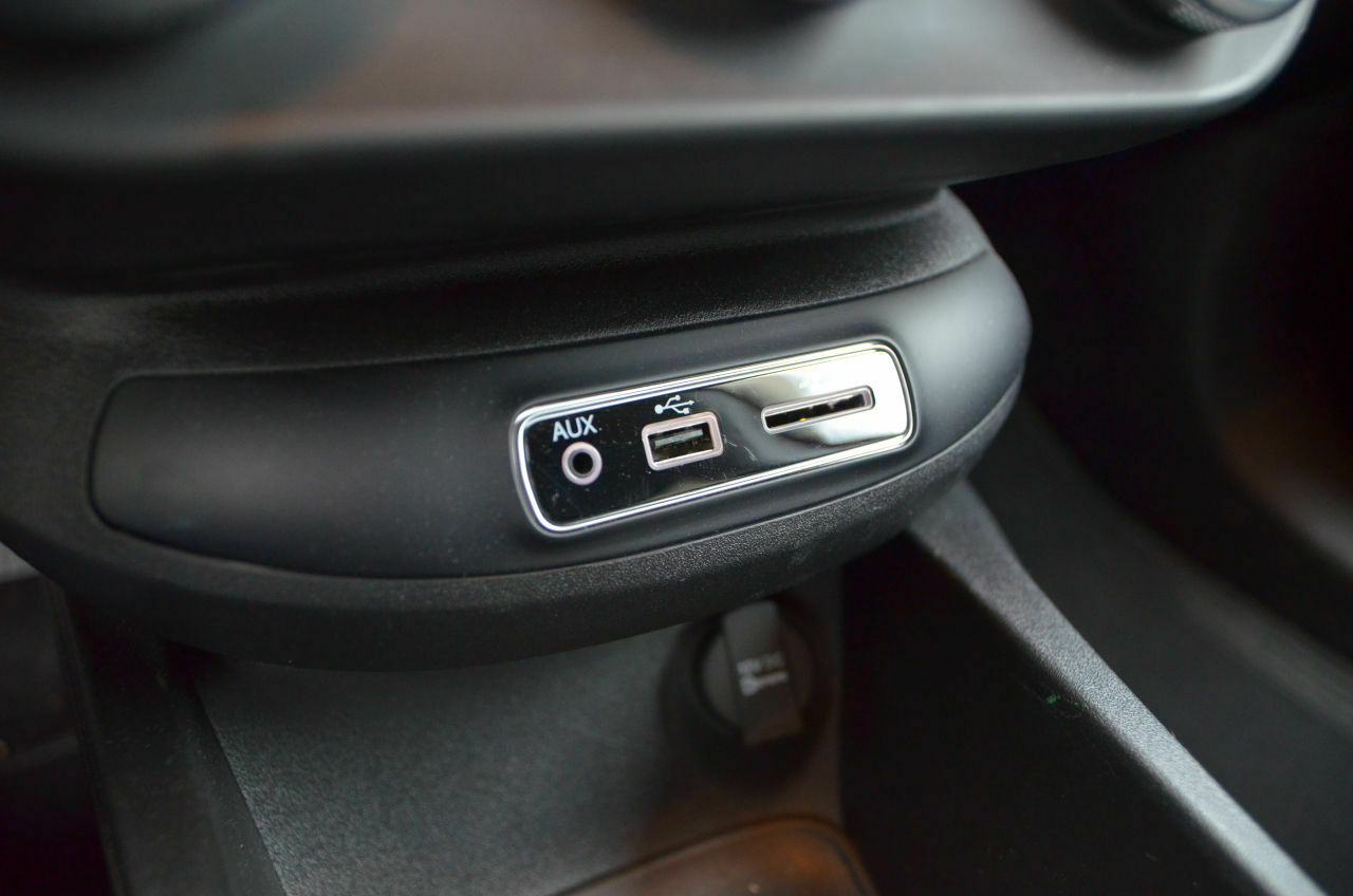 Anschl&uuml;sse Mediasystem