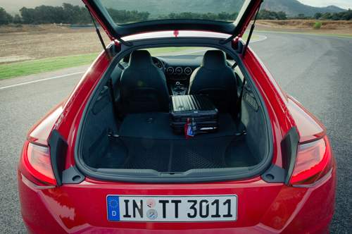 2014-audi-tt-20-tfsi-sline-rot-acari-spanien-11