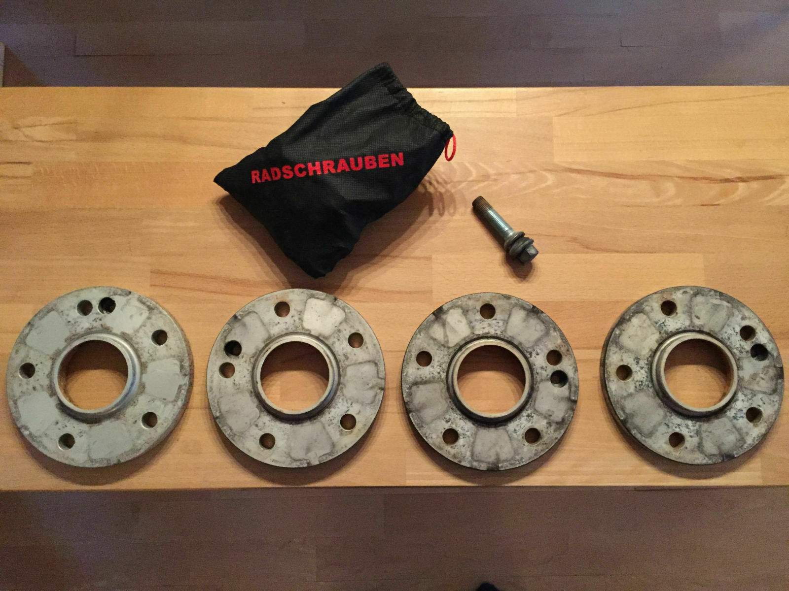 BlackLine Spurverbreiterung 60mm - Für BMW 5er E39 5x120 LK