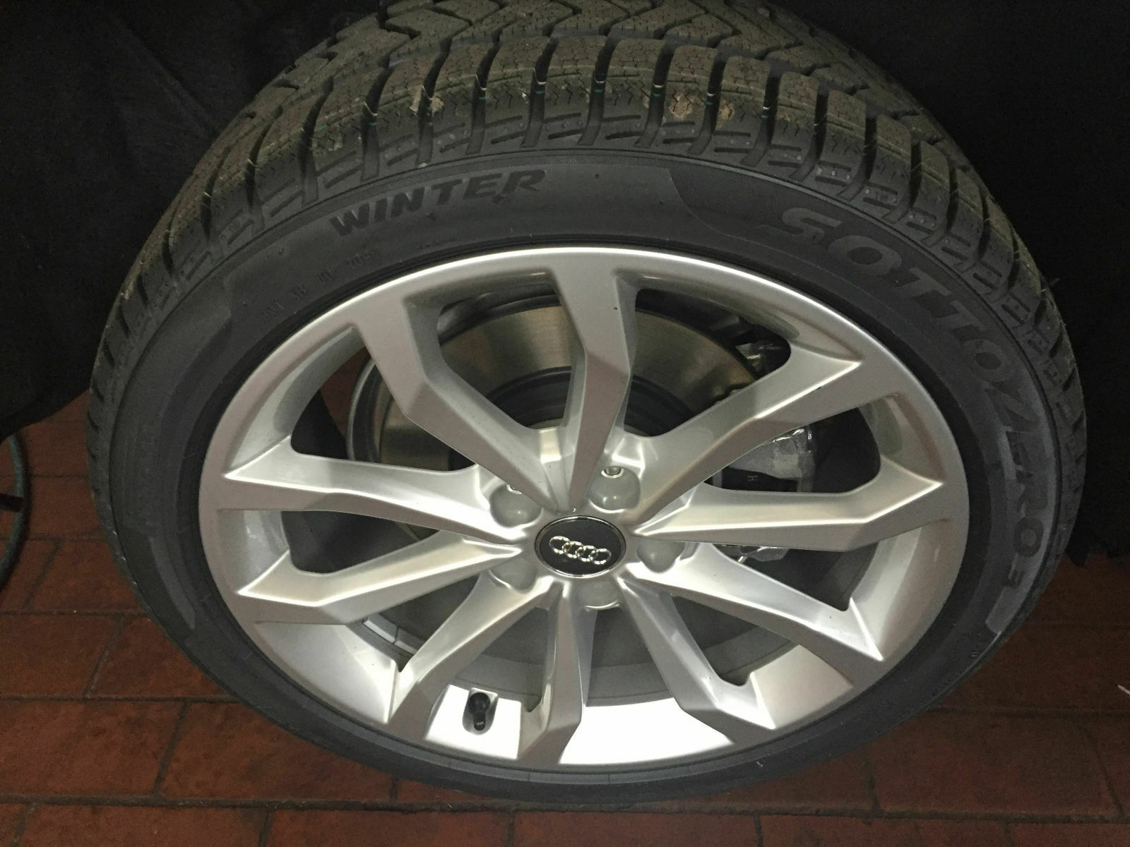 Erste Fotos vom neuen A4 / B9