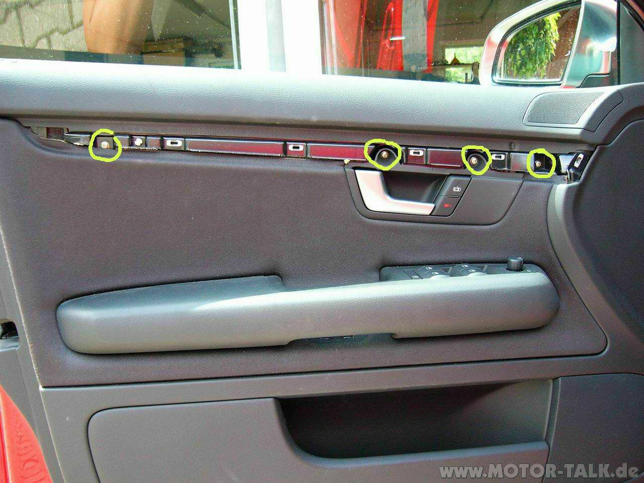 Türverkleidung demontieren (Audi A4 B6/8E)