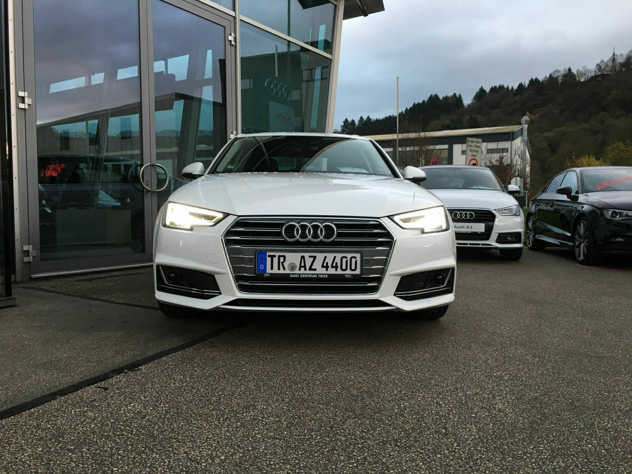 Erste Fotos vom neuen A4 / B9