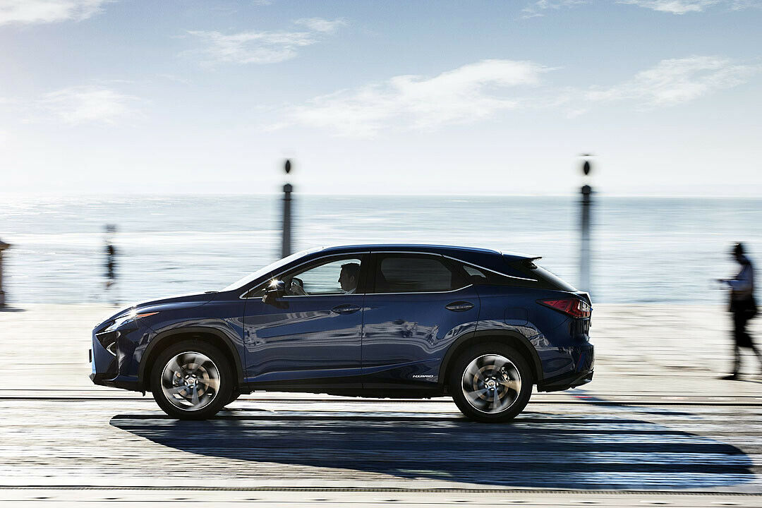 Ein Benziner, ein Hybrid und kein Diesel für den RX