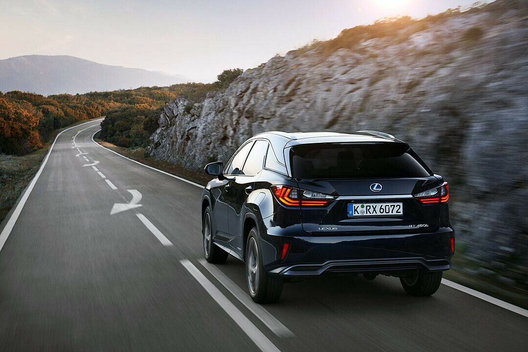 Ein Benziner, ein Hybrid und kein Diesel für den RX