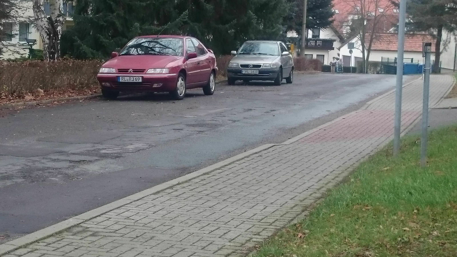 Der Schrottplatz - Spiegelsymmetrisch des Showrooms