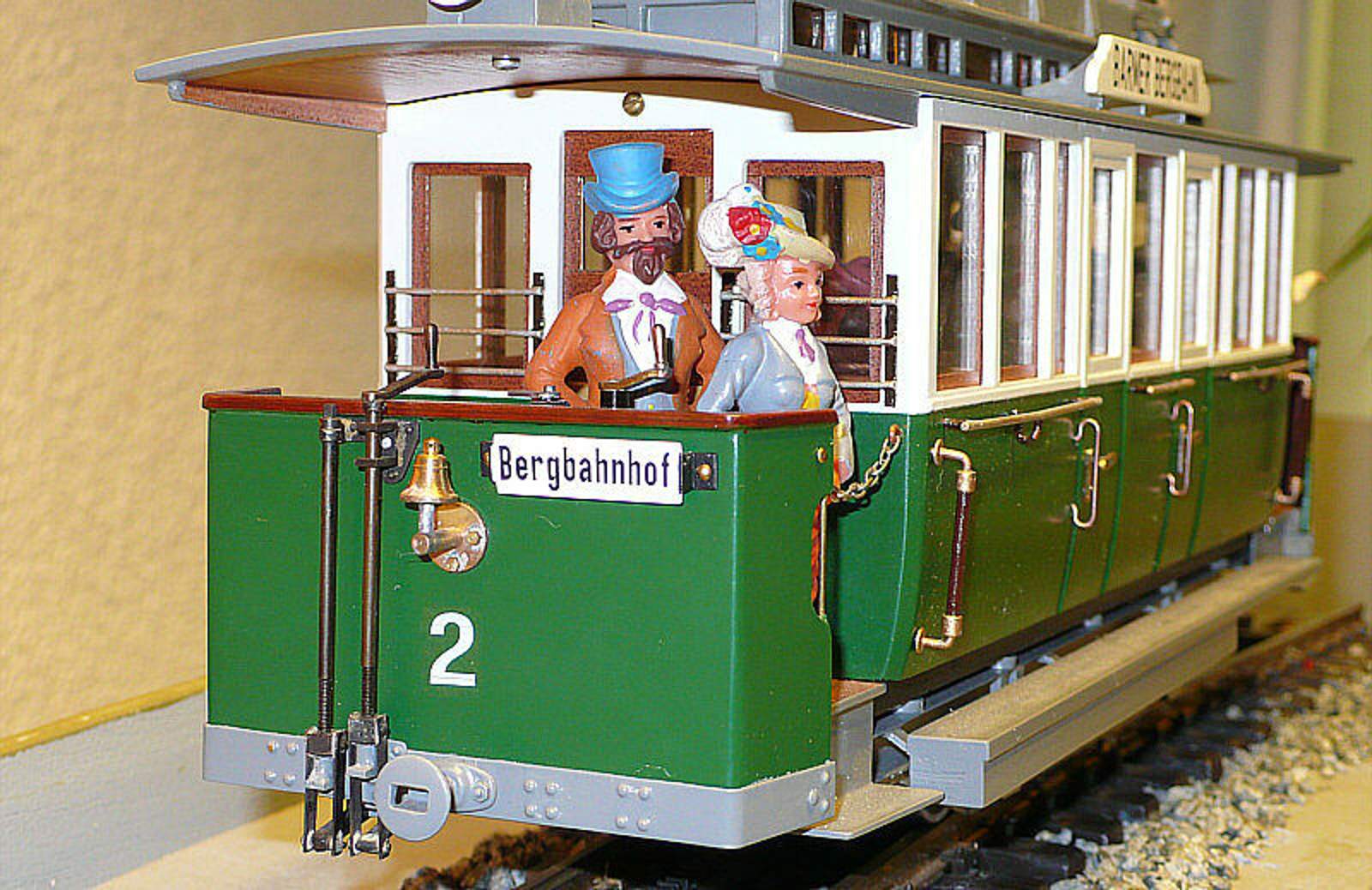 wsw-2006-bergbahn-gruen-nah-g-800-520