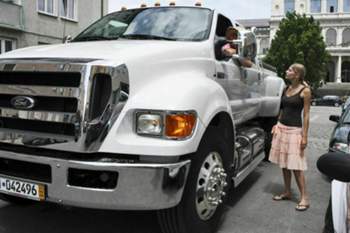 Ford-f-650-560x373-5297b90bb7ee2eb7