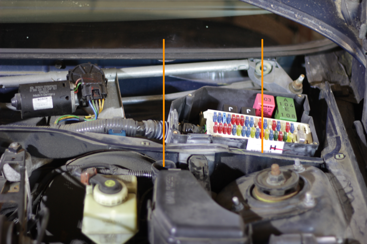 V70 mit feuchtem Teppich