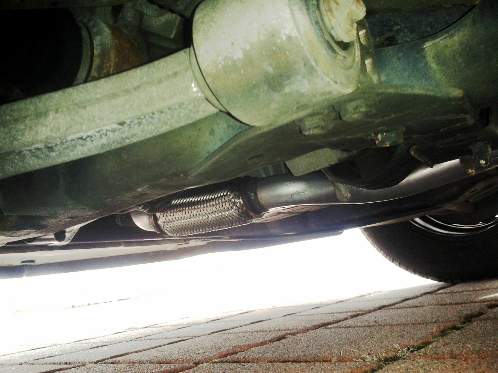 Auspuff klingt komisch, bitte um Hilfe!