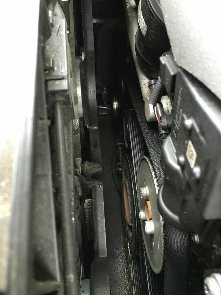 Kühlmittelverbrauch und Flüssigkeit zwischen Zylinderbänken