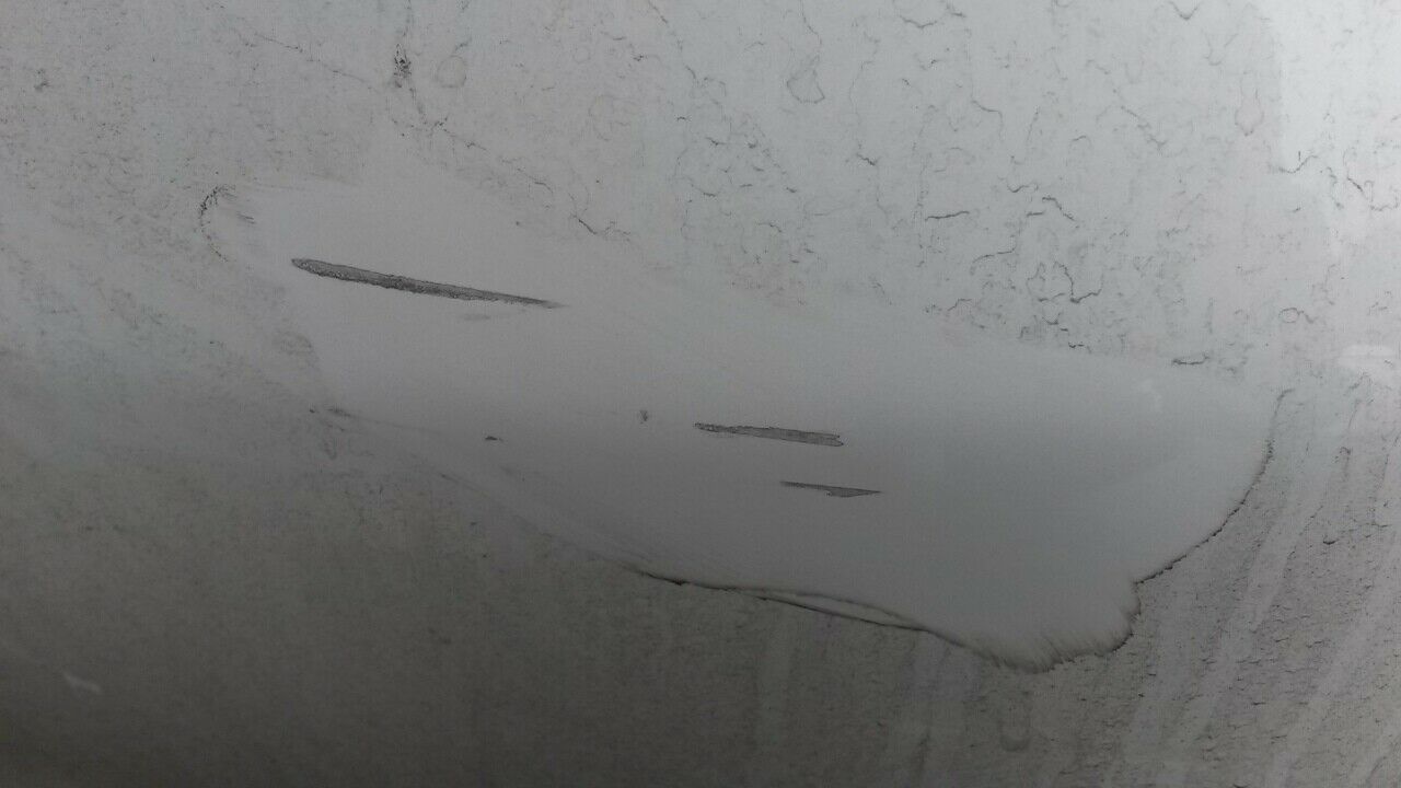 Diverse Änderungen -Frontgrill-Heckdiffusor-Felgenschaden