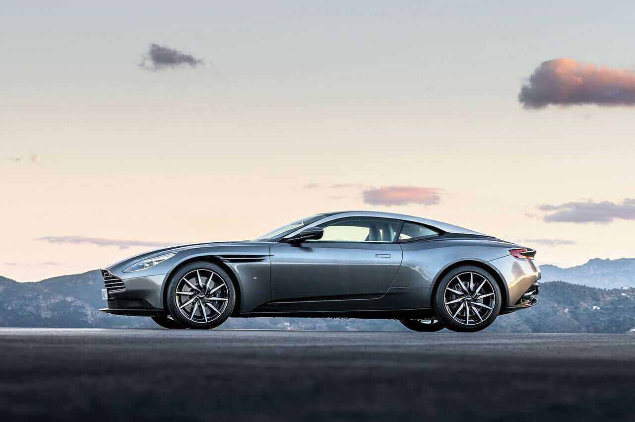 Die Silhouette Des Aston Martin DB11 Orientiert Sich Deutlich Am DB10